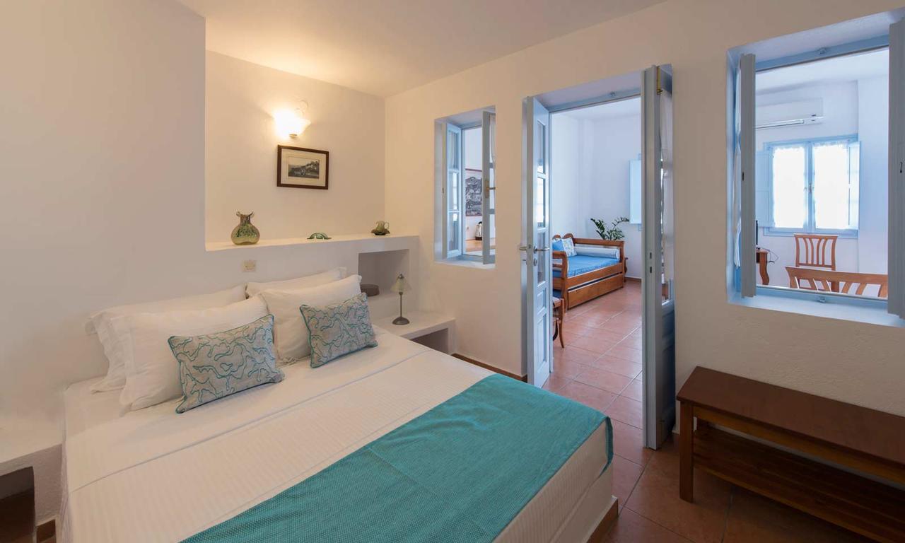 Kastro Suites Fira  Exterior photo